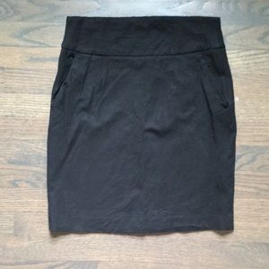 Black Banana Republic pencil skirt with pockets